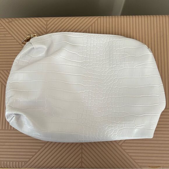 Makeup Bag White Faux Snake Print Neutral Travel Cute - Picture 1 of 12